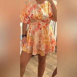 NWT Hello Molly Cutout Tie and Button Back Floral Dress